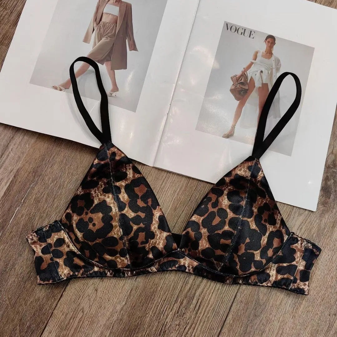 Women Sexy Underwear Triangular Cup Bra Set Small Chest Top Support Bra Comfortable Push Up Bra Breathable Seamless Underwear