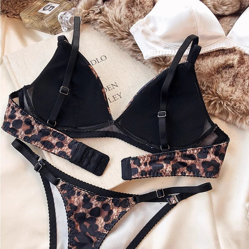 Women Sexy Underwear Triangular Cup Bra Set Small Chest Top Support Bra Comfortable Push Up Bra Breathable Seamless Underwear