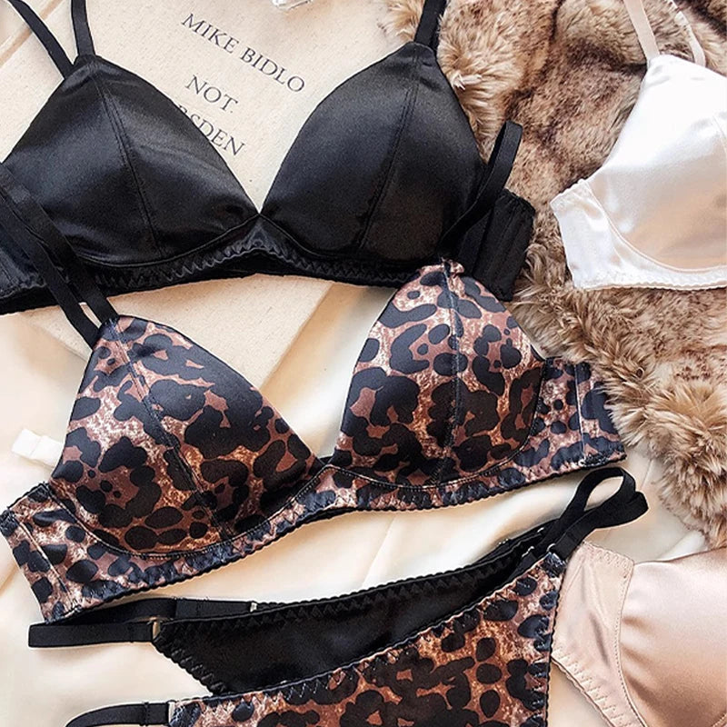 Women Sexy Underwear Triangular Cup Bra Set Small Chest Top Support Bra Comfortable Push Up Bra Breathable Seamless Underwear